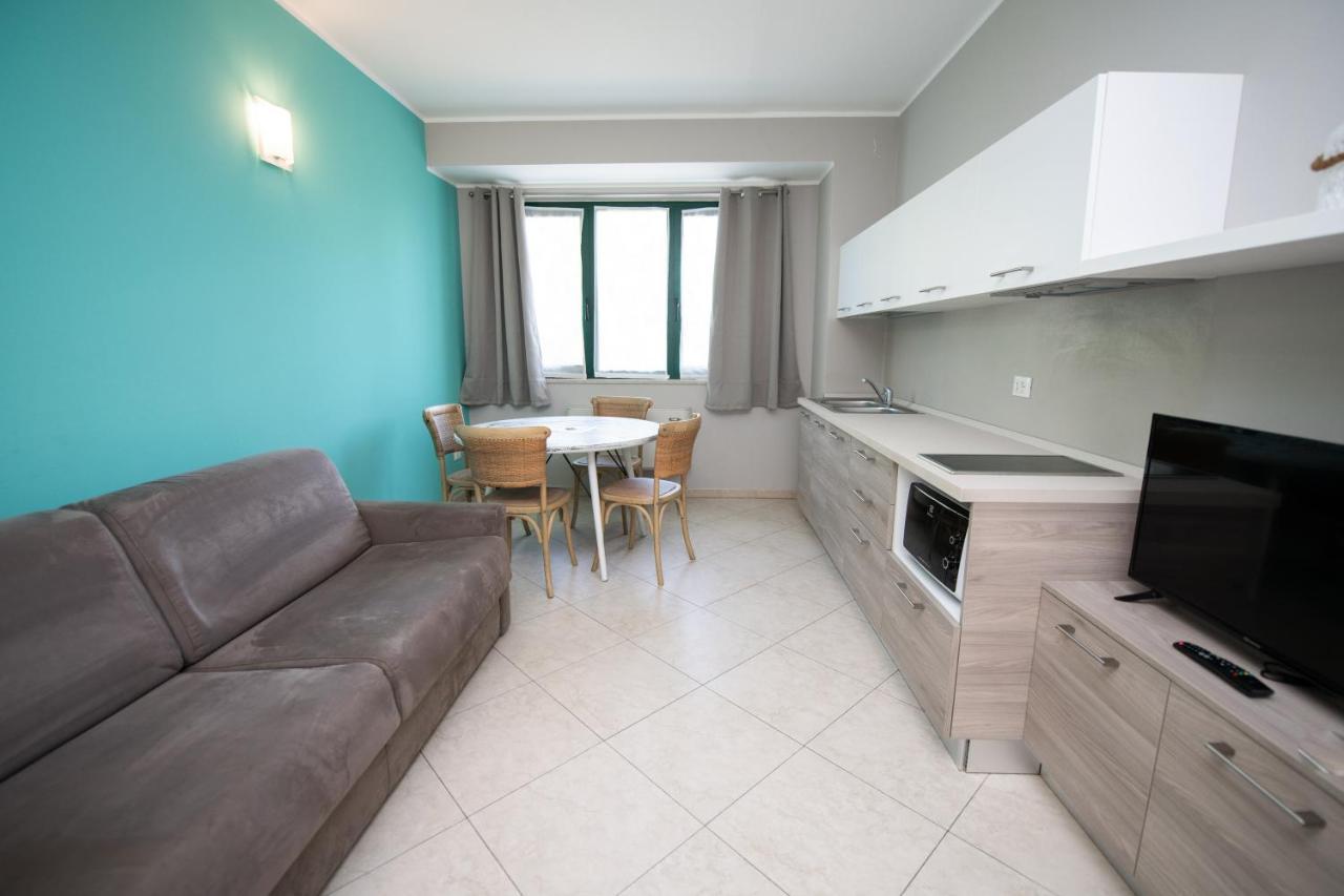 Luxury Martina Appartamenti Moniga del Garda Eksteriør billede